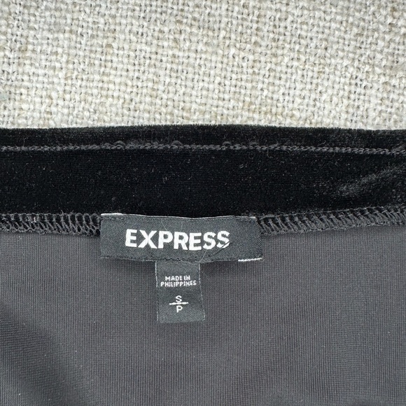 NWOT Express Black Lace Up Velvet Bodysuit v-neck floral embroidery​​ - Picture 4 of 11